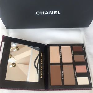 BNIB Kevyn Aucoin Book of Contour volume 2